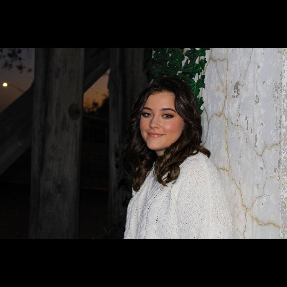 Meet your Posher, Alyssa